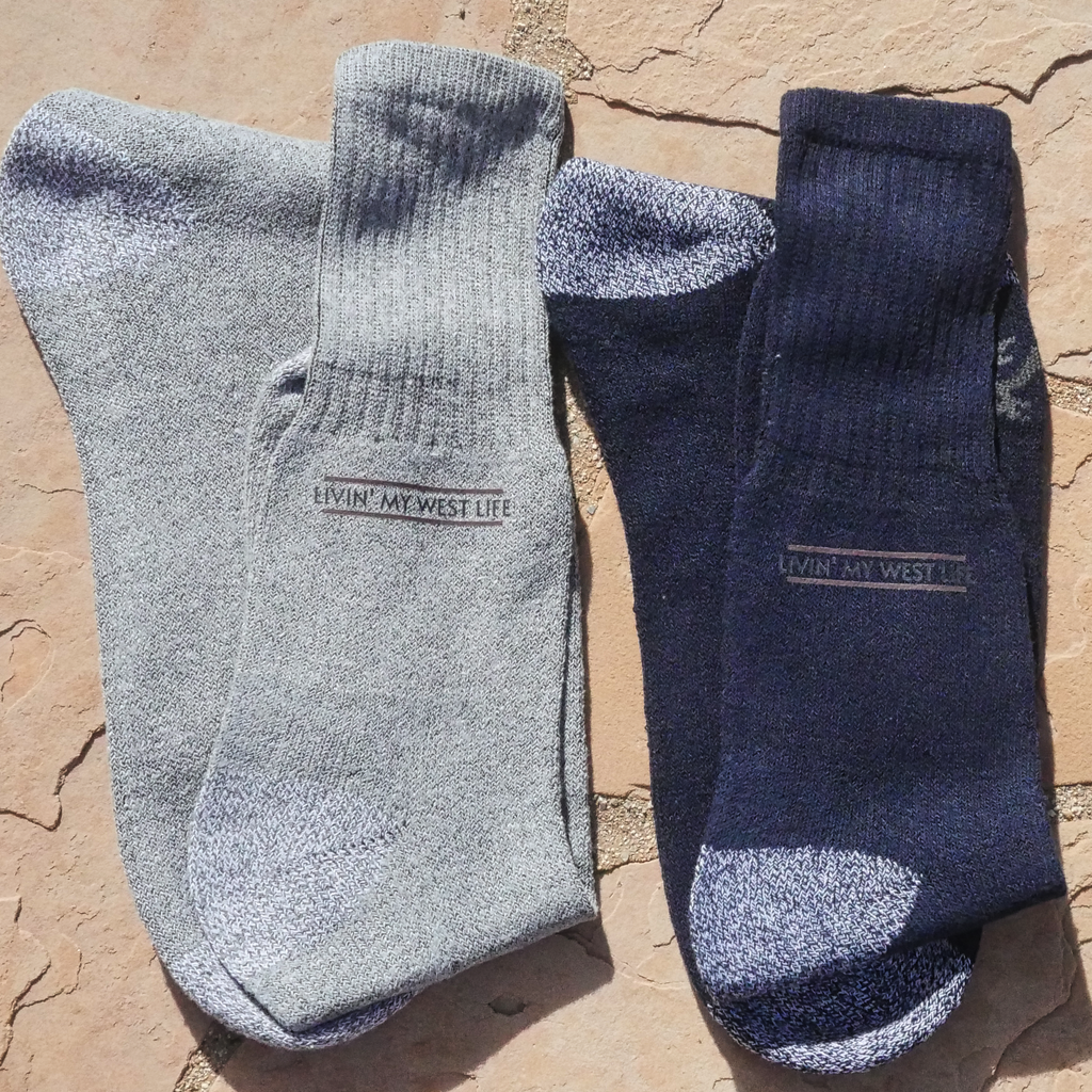 LIVIN' ADVENTURE SOCKS; TWO PAIR (GREY/BLUE) MEN'S 6-12